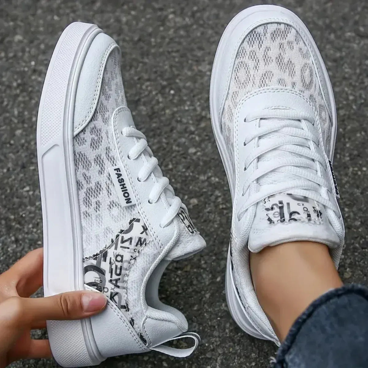 Patterned White Orthopedic Sneakers for Women – view 3