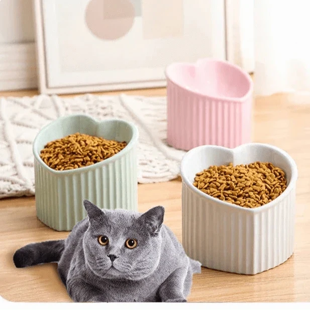 Ceramic Heart Shaped Elevated Cat Bowl with Tilt – view 3